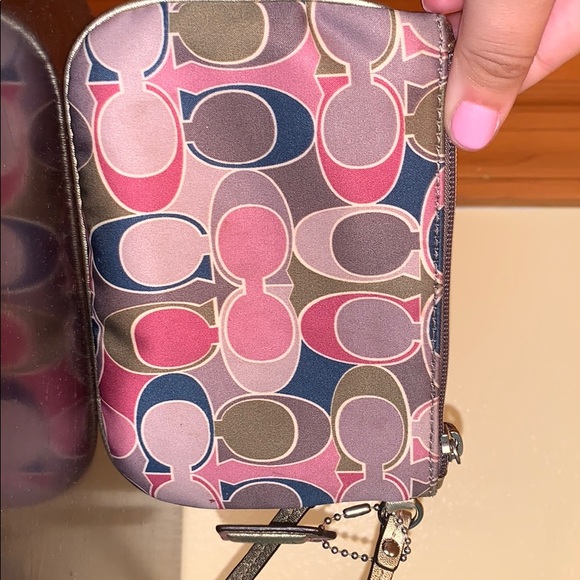 Coach Wristlet - Picture 3 of 4
